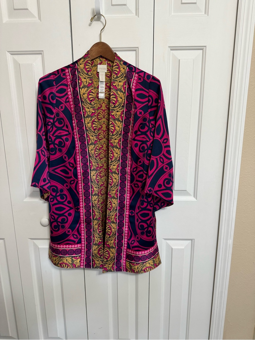 Chico's Reversible Navy & Pink Printed Open Kimono with Gold Accents